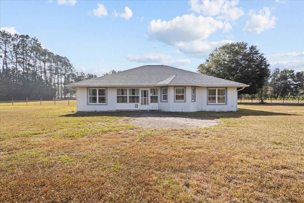 Image 24 of 37 For 5351 137th Lane