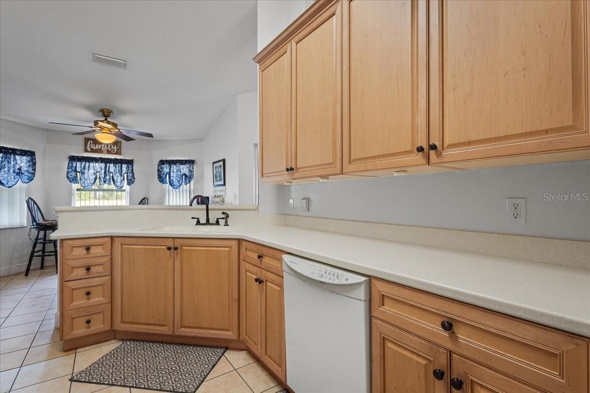 Image 7 of 37 For 5351 137th Lane