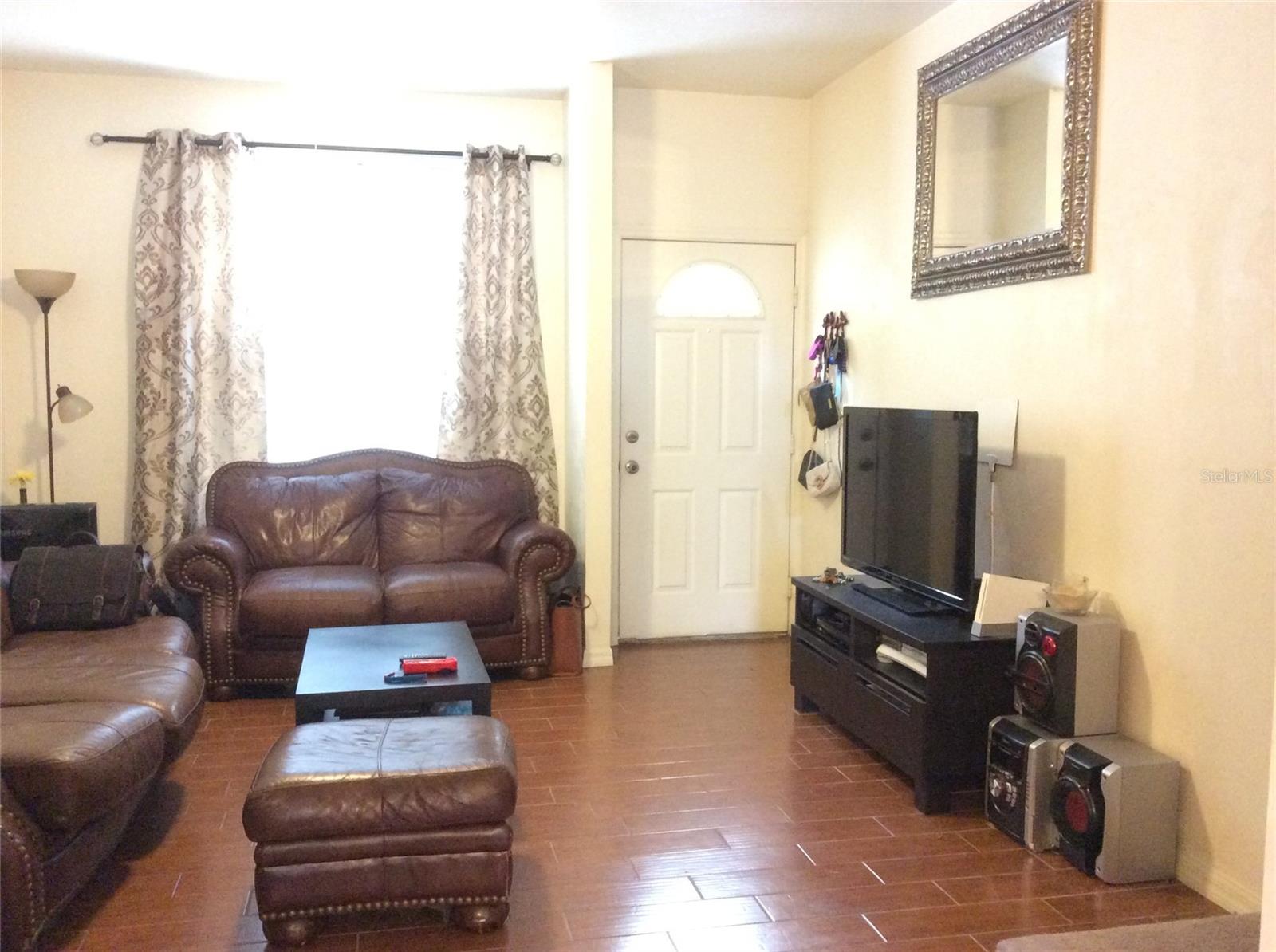 Image 5 of 16 For 4415 34th Street 607