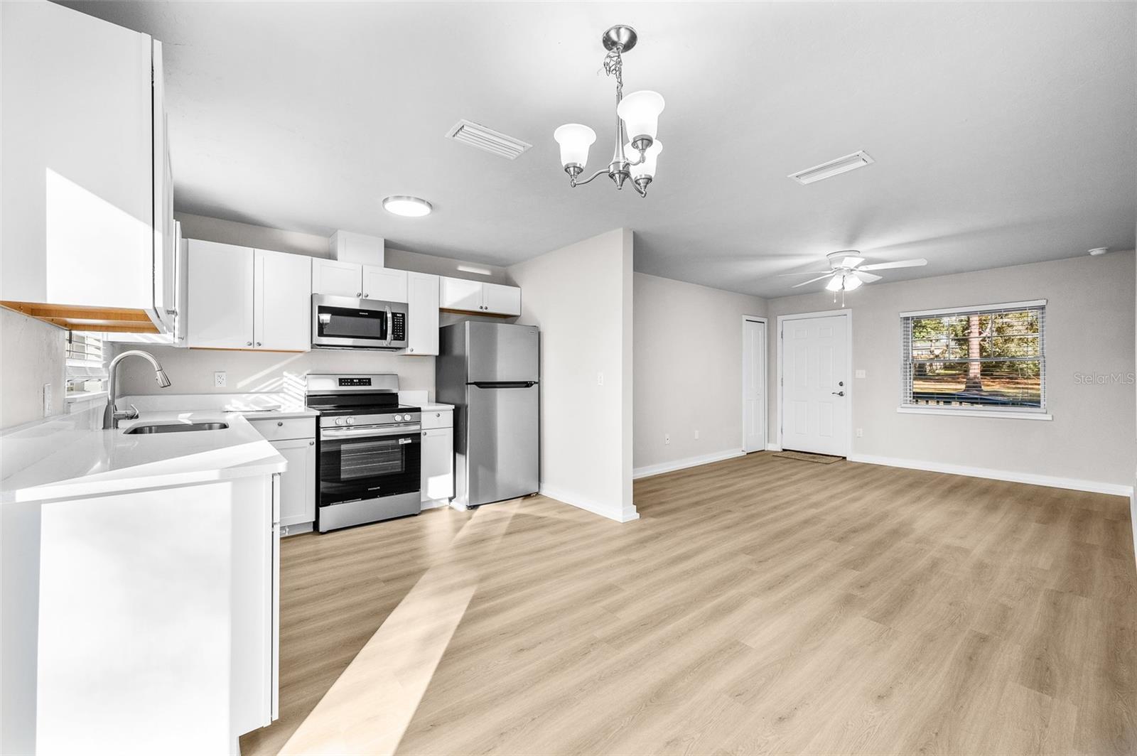 Image 11 of 27 For 1909 14th Avenue