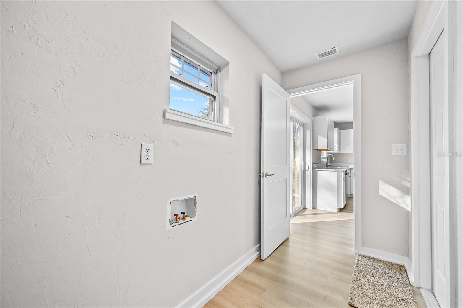 Image 22 of 27 For 1909 14th Avenue