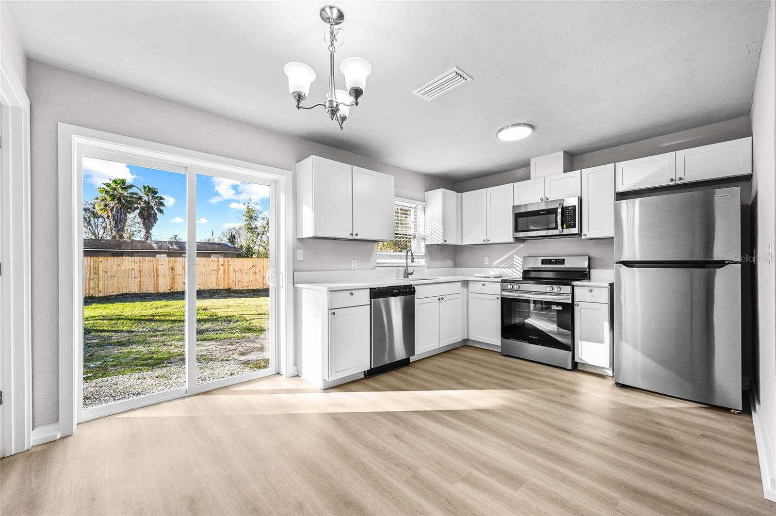 Image 8 of 27 For 1909 14th Avenue