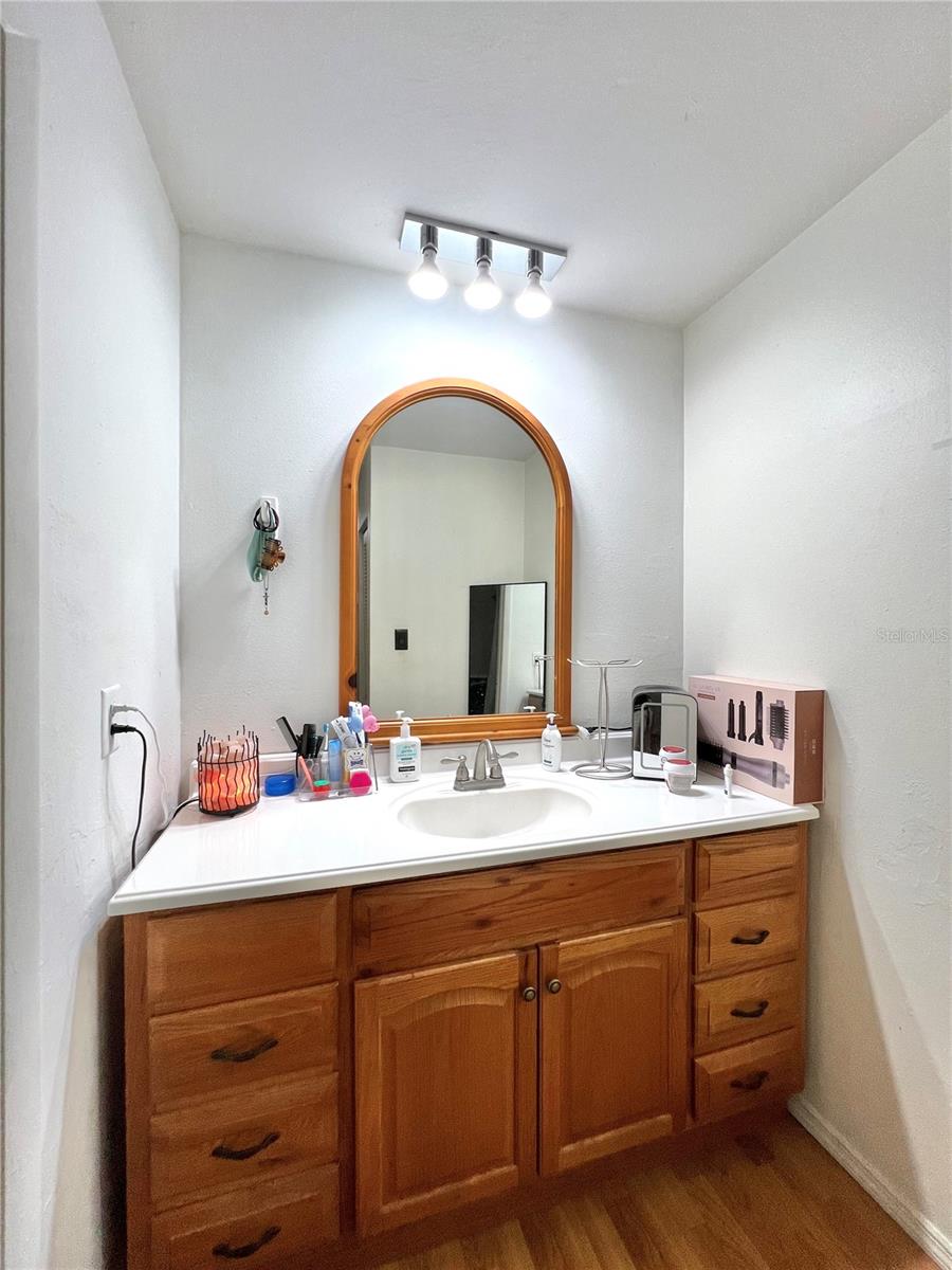 Image 10 of 18 For 2811 Archer Road Z244