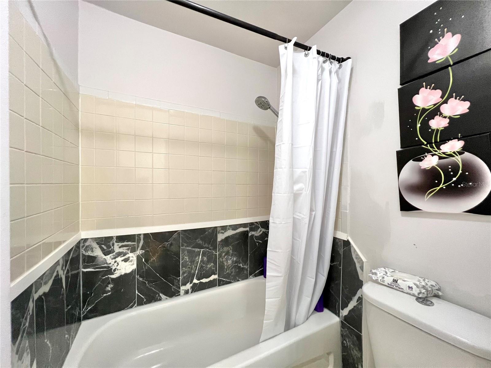 Image 11 of 18 For 2811 Archer Road Z244