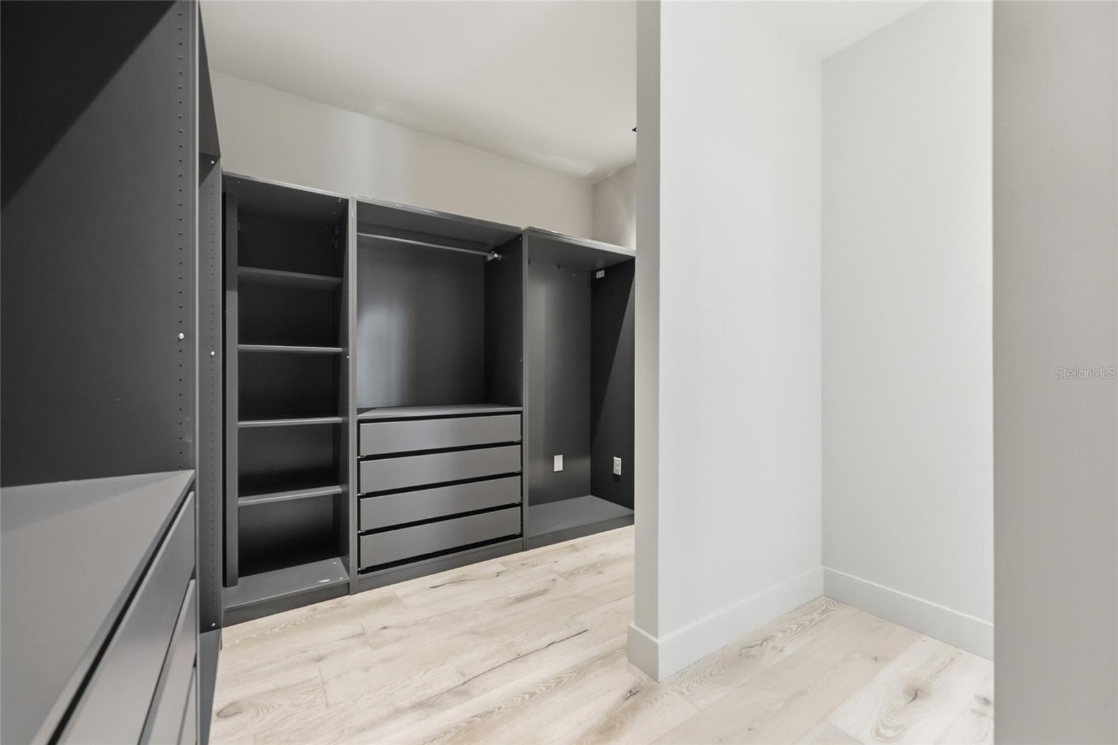 Image 23 of 41 For 1001 120th Drive