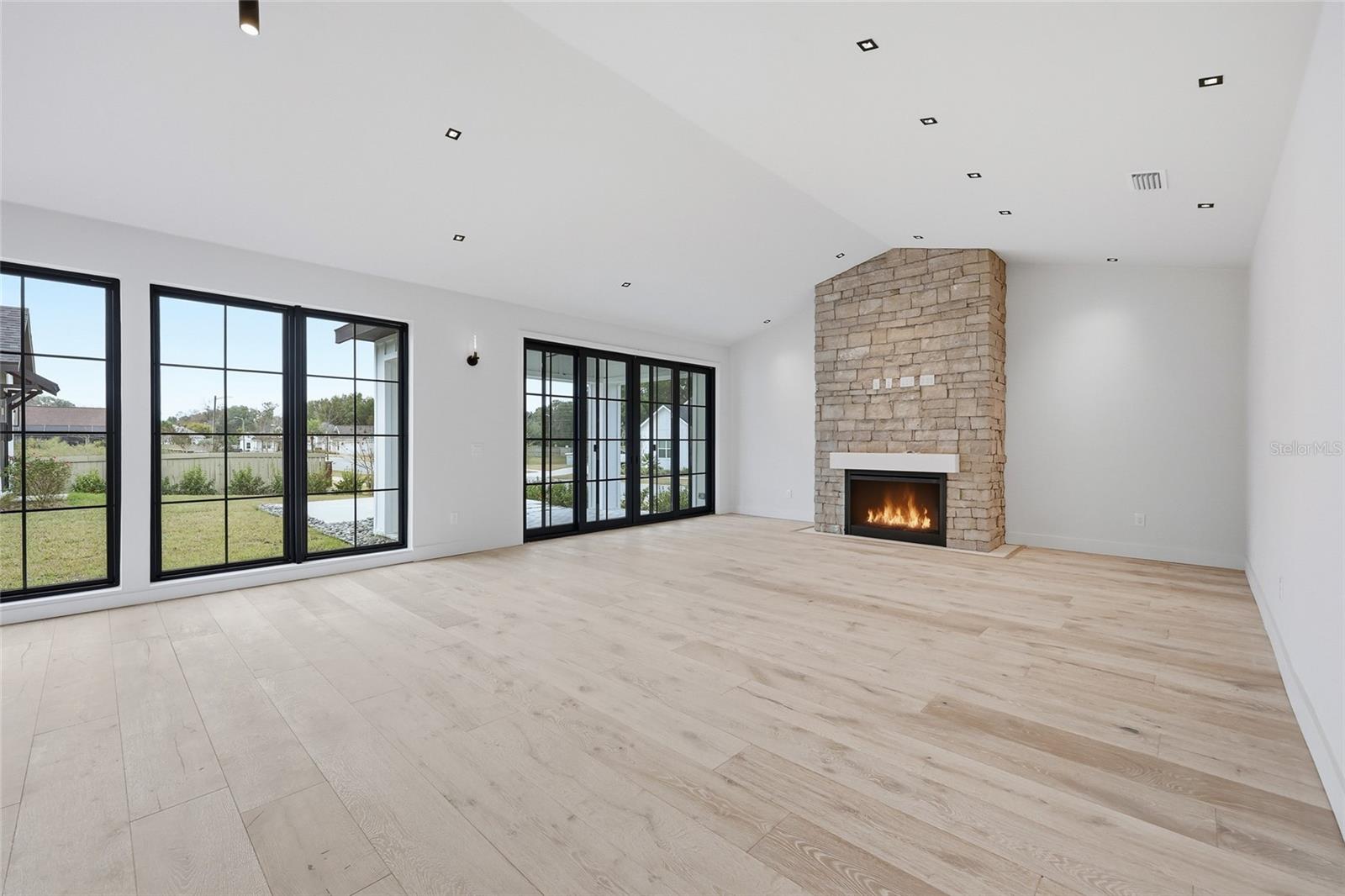 Image 8 of 41 For 1001 120th Drive