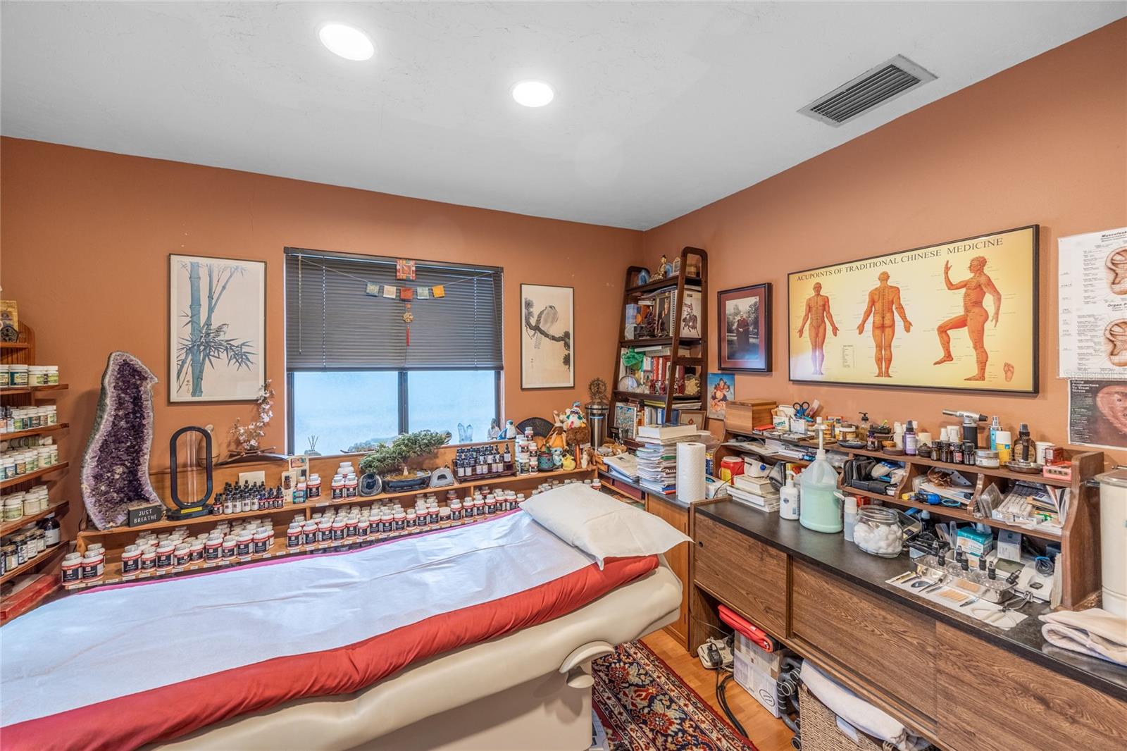 Image 14 of 44 For 1216 9th Avenue