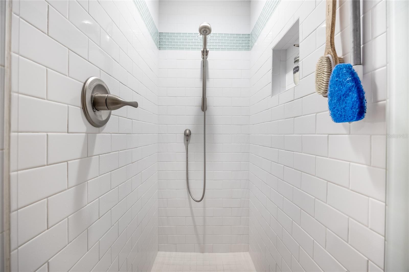 Image 23 of 44 For 1216 9th Avenue