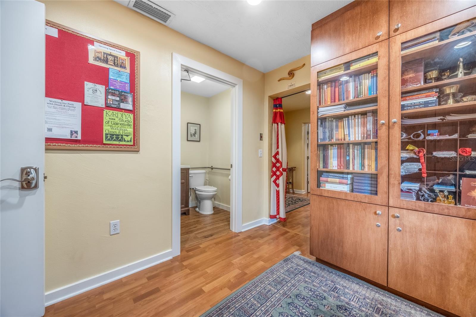 Image 25 of 44 For 1216 9th Avenue