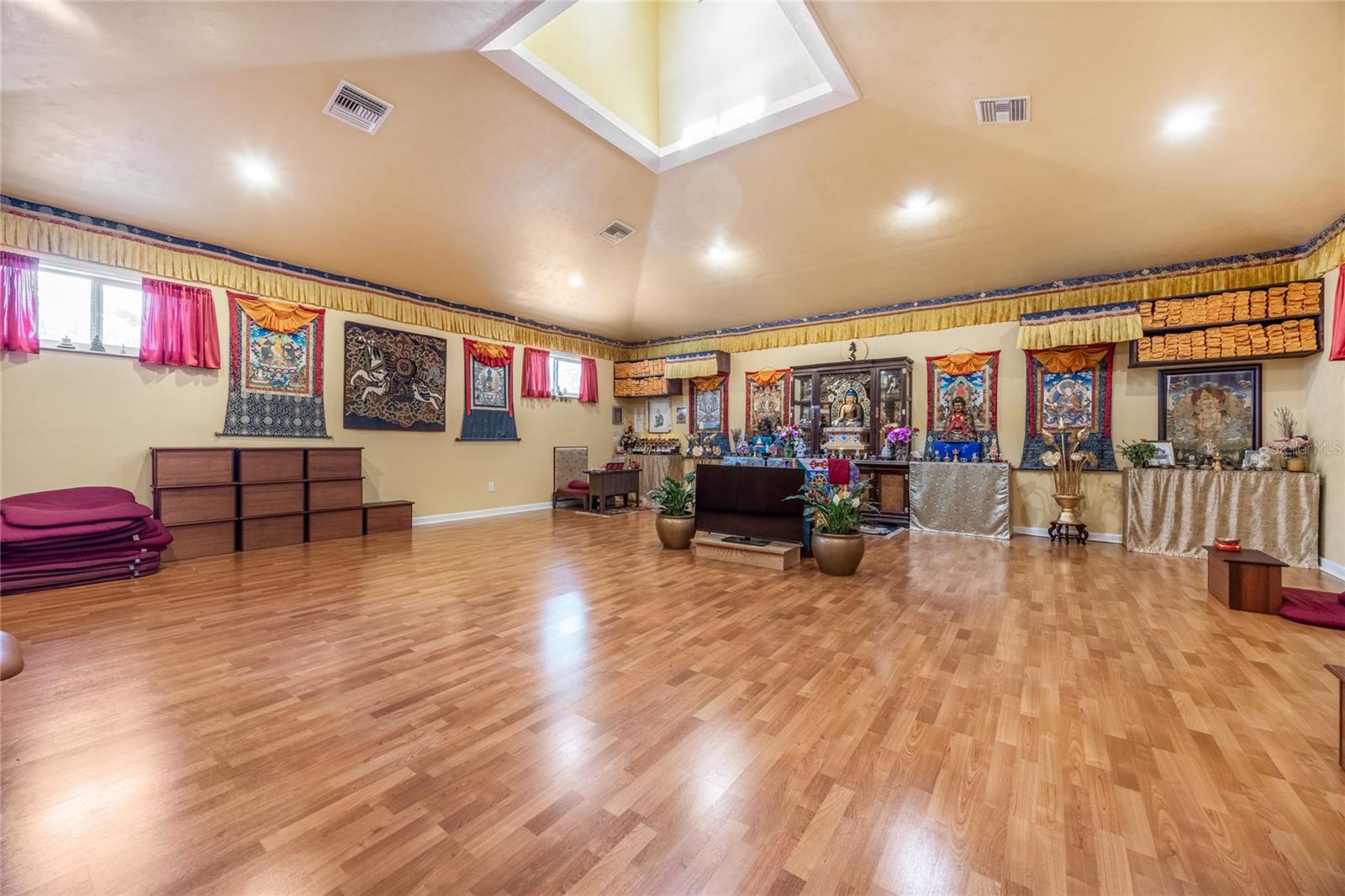 Image 31 of 44 For 1216 9th Avenue