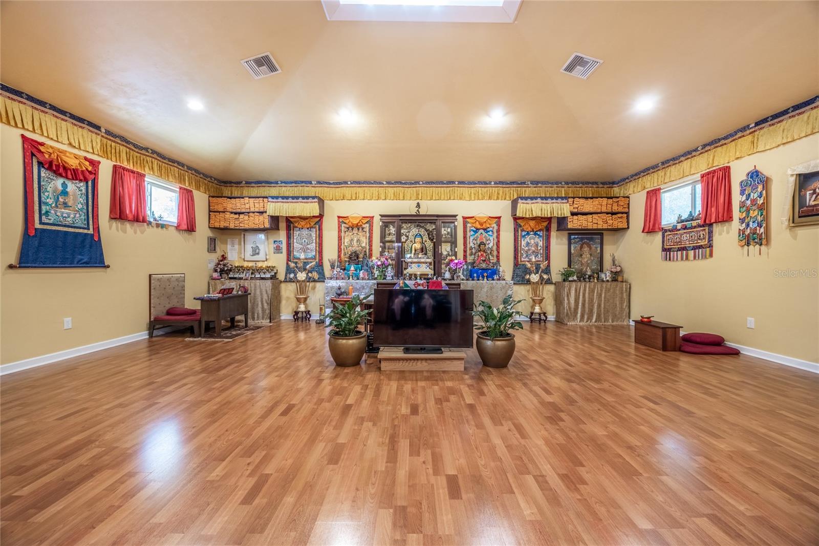 Image 32 of 44 For 1216 9th Avenue