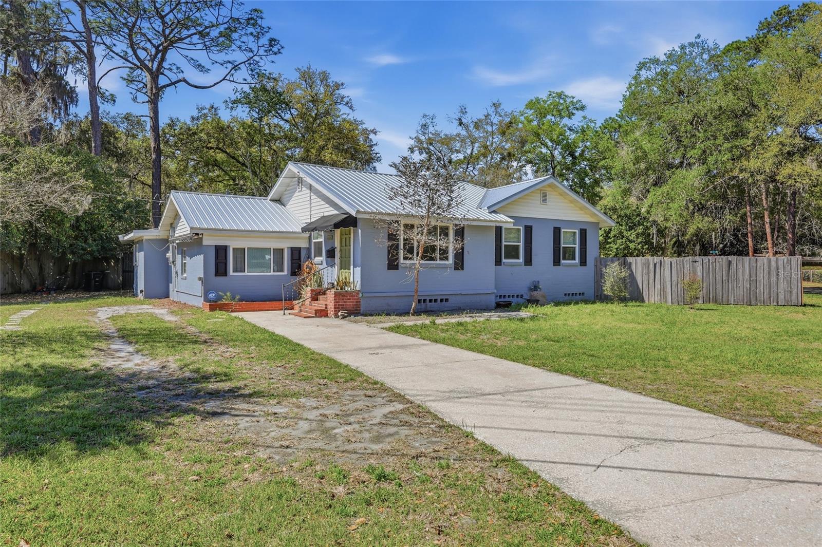 Image 2 of 39 For 1334 9th St, Street