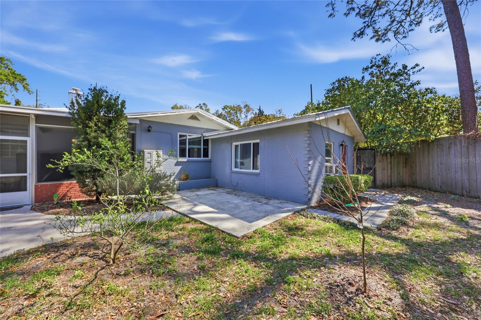 Image 24 of 39 For 1334 9th St, Street