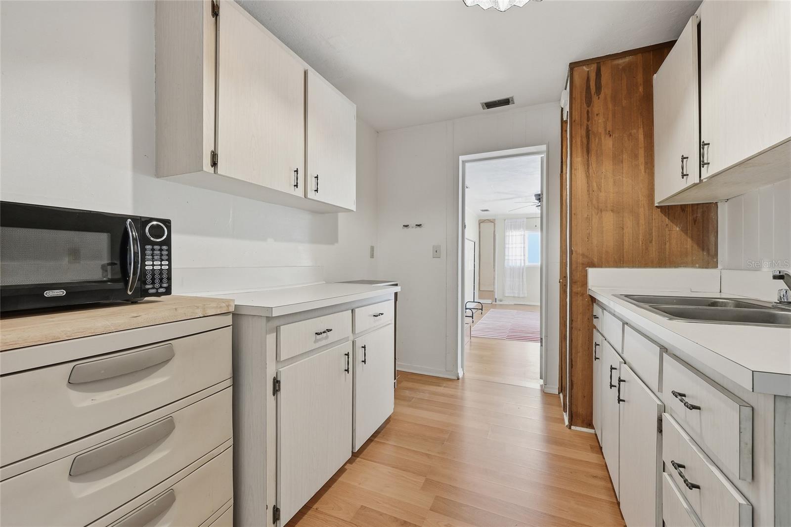 Image 28 of 39 For 1334 9th St, Street