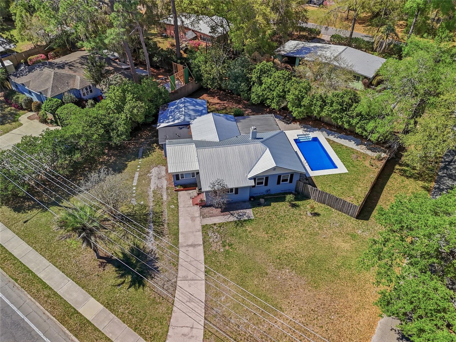 Image 38 of 39 For 1334 9th St, Street