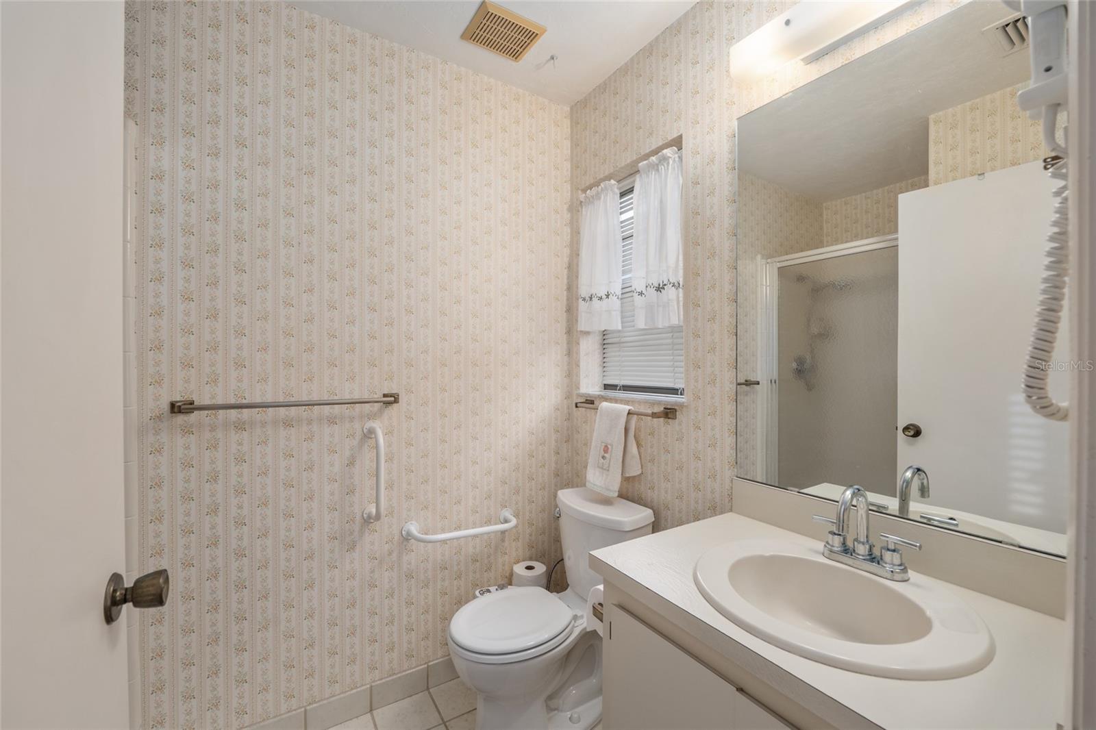 Image 13 of 24 For 8646 42nd Street