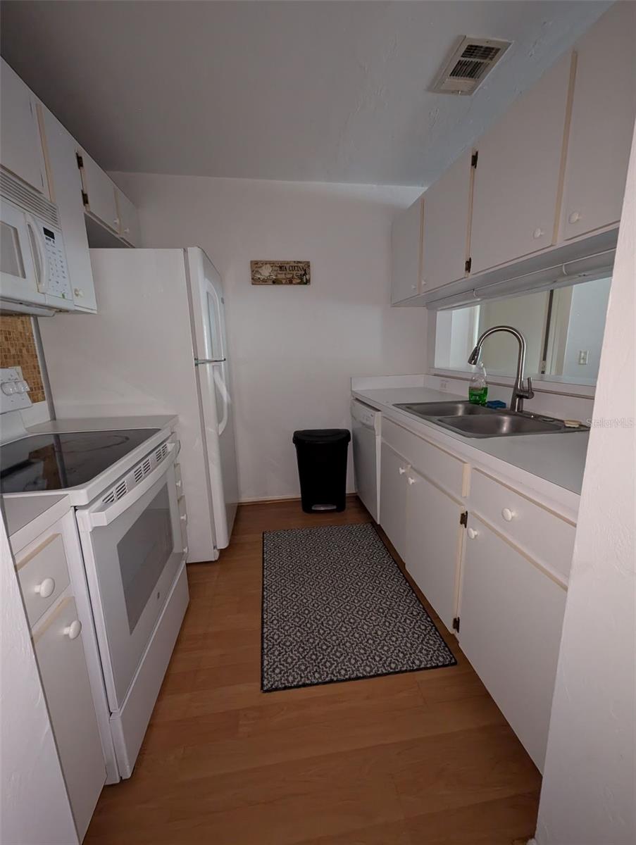 Image 6 of 10 For 4000 23rd Street 2-203