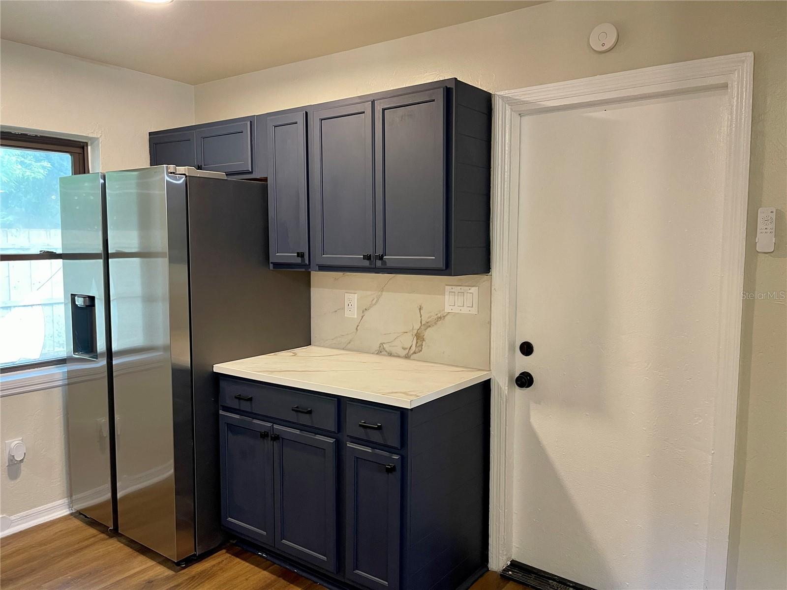 Image 11 of 27 For 1715 6th Place