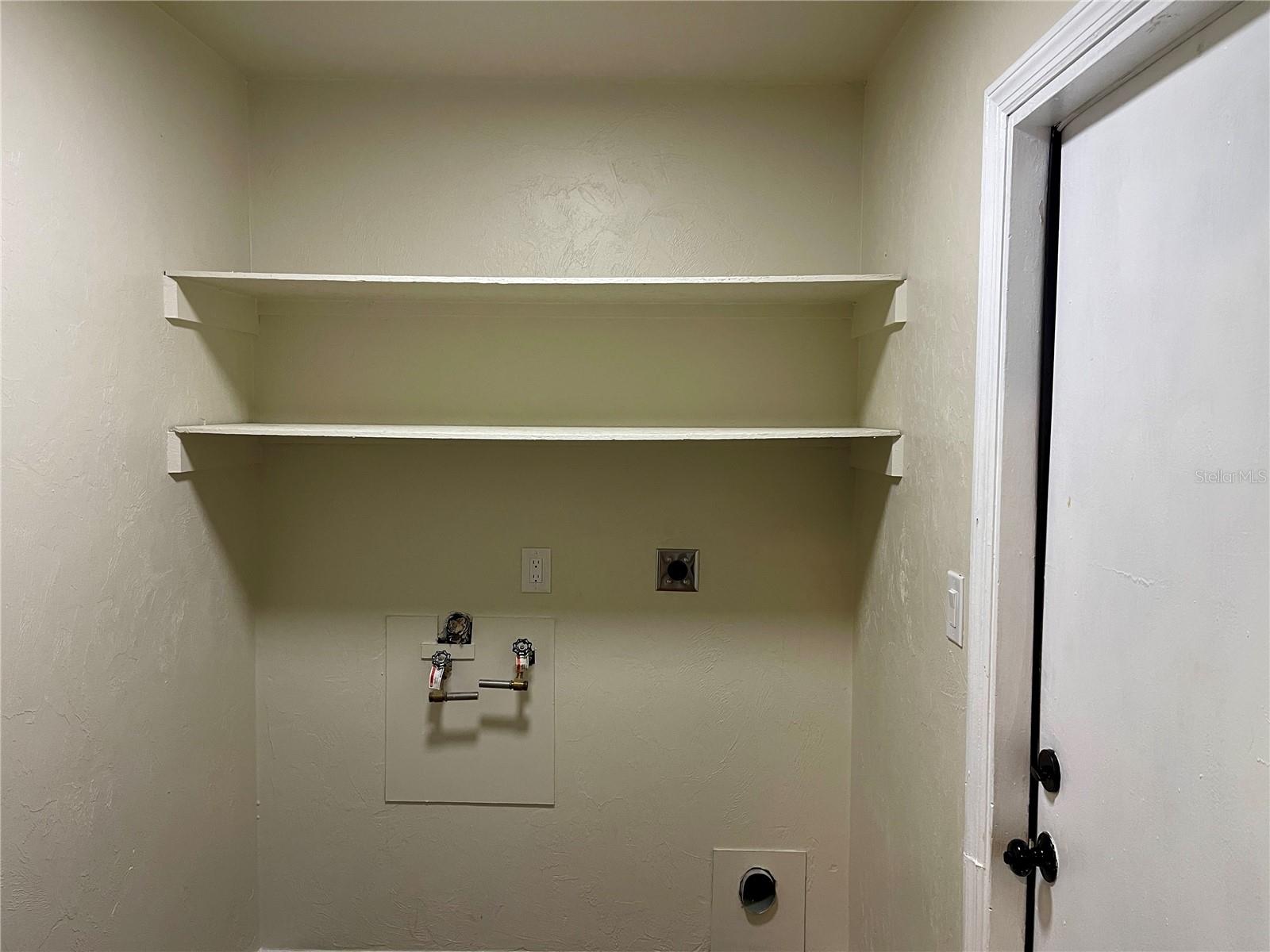 Image 13 of 27 For 1715 6th Place