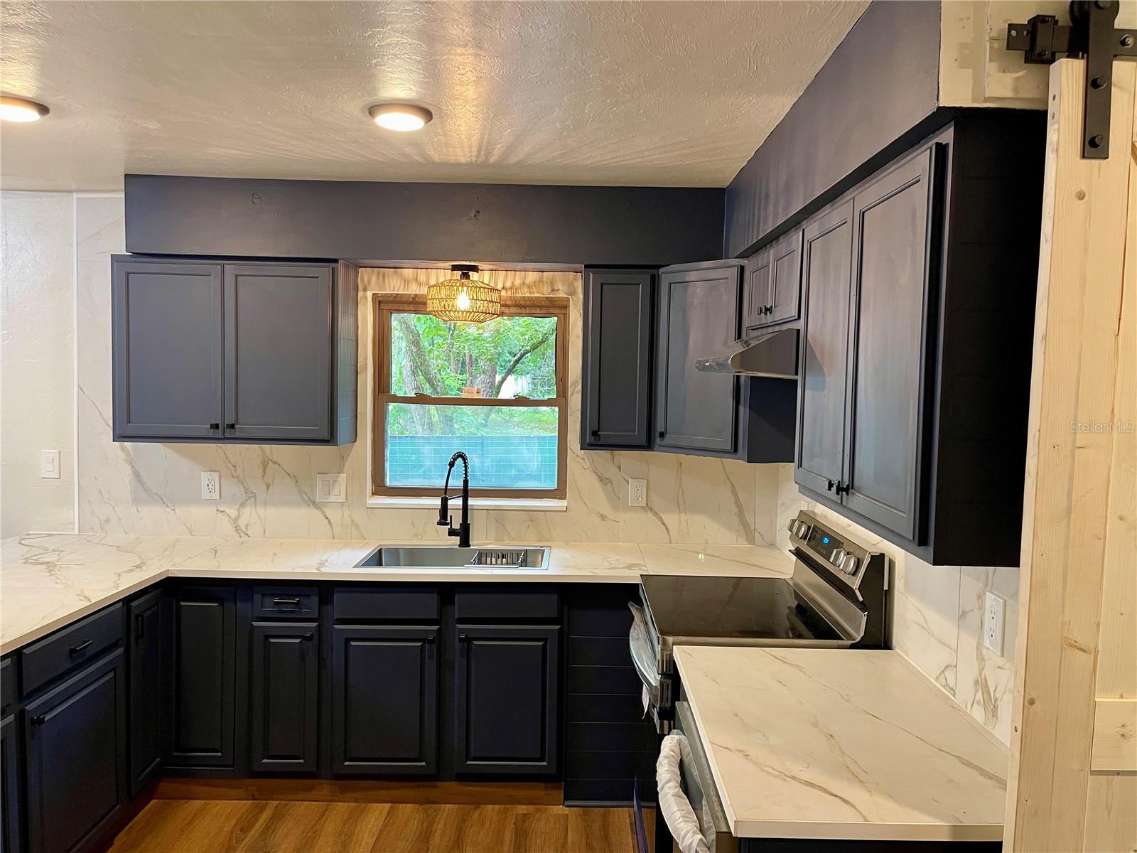 Image 8 of 27 For 1715 6th Place