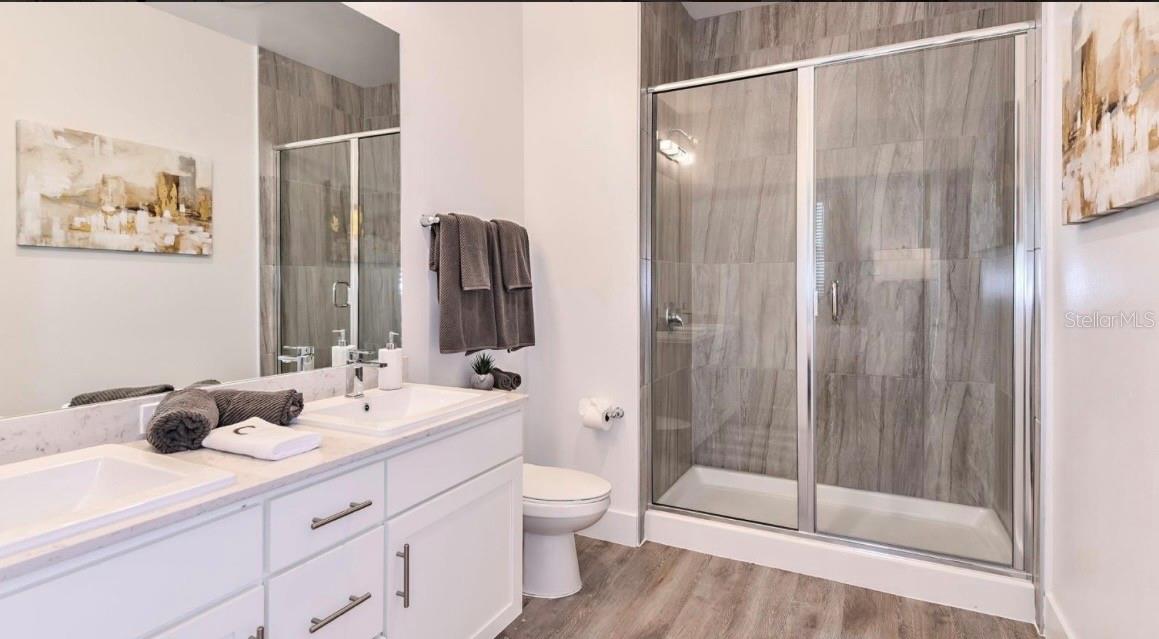 Image 2 of 5 For 4802 34 Place