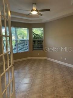 Image 17 of 29 For 1033 Hampstead