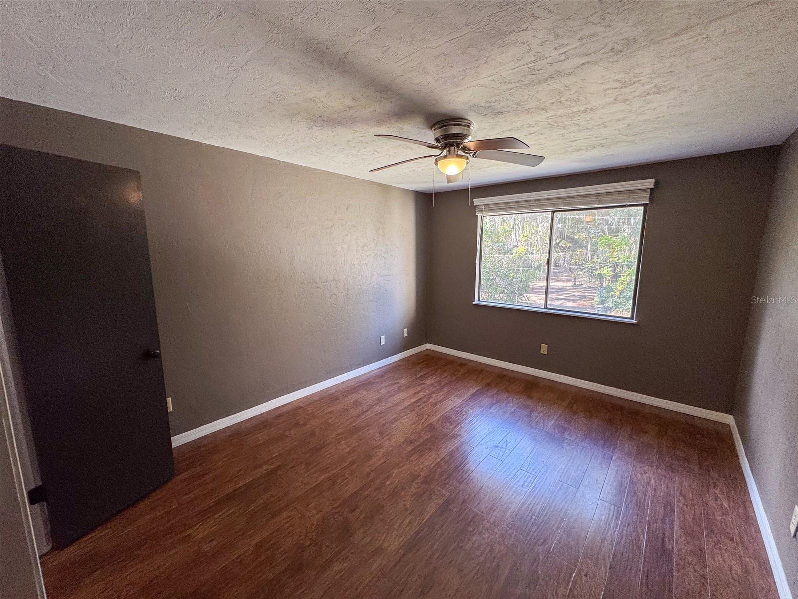 Image 9 of 15 For 1015 9th Street D21