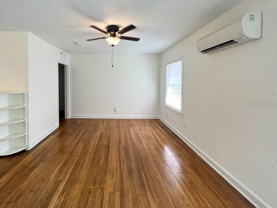 Image 3 of 16 For 1124 4th Avenue