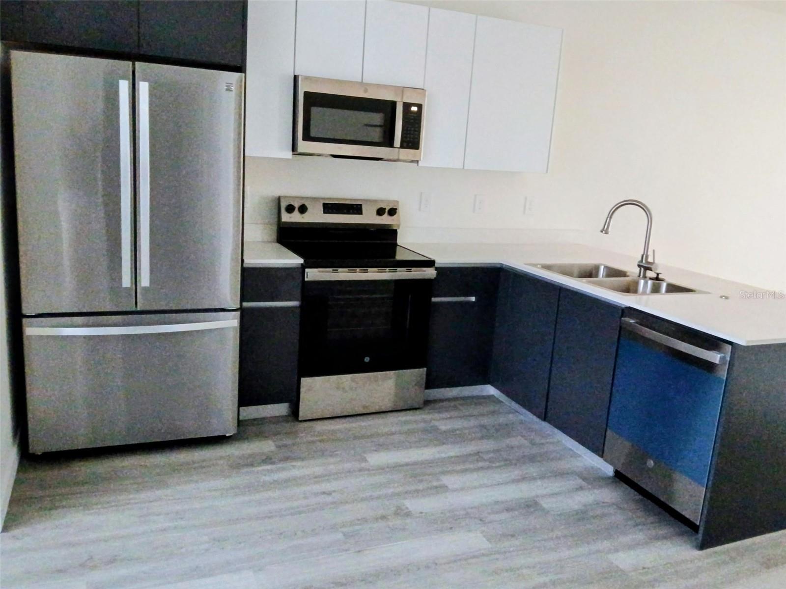 Image 4 of 12 For 1583 29th Road 2