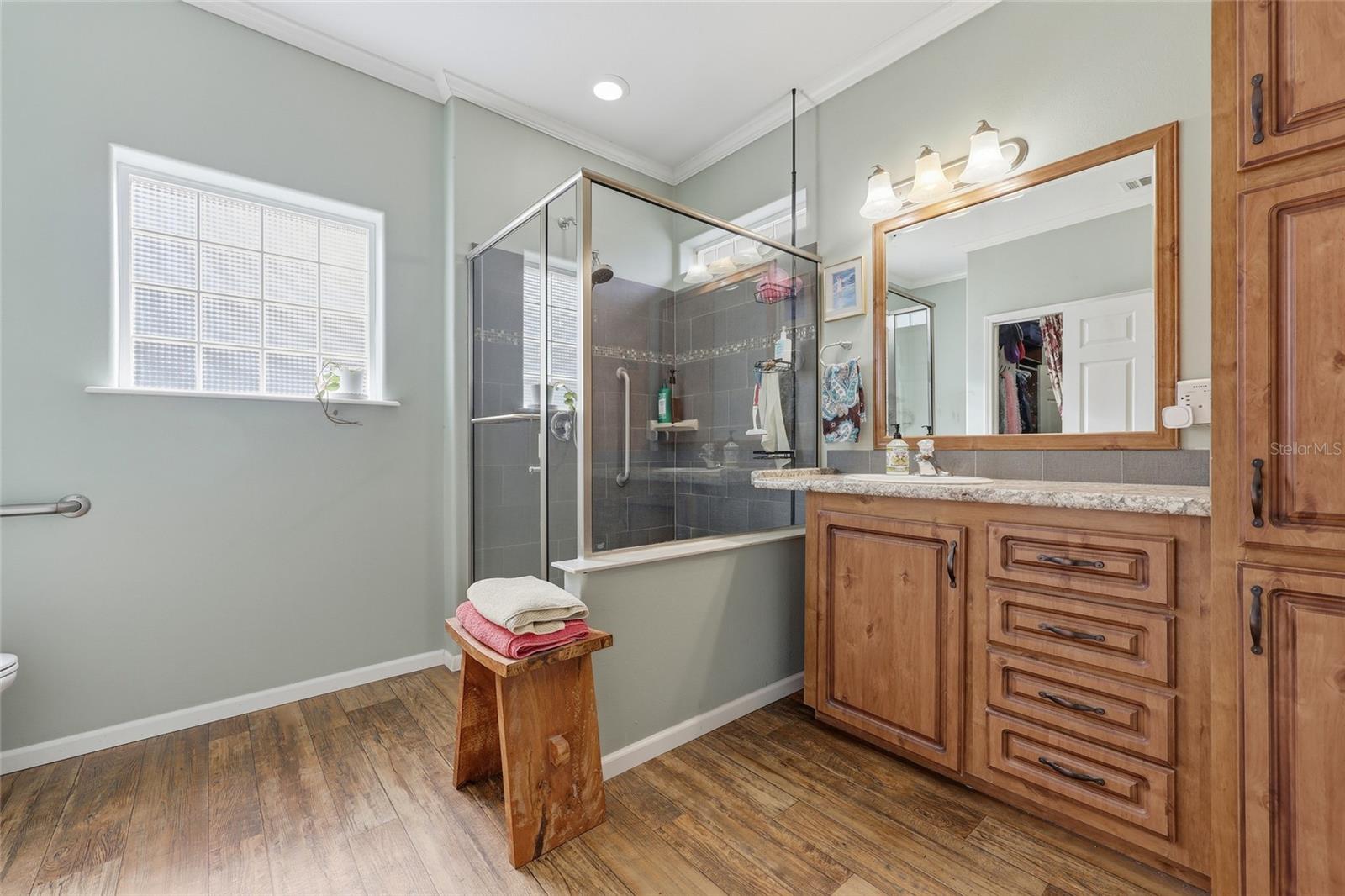 Image 9 of 26 For 301 Ka-di Lane