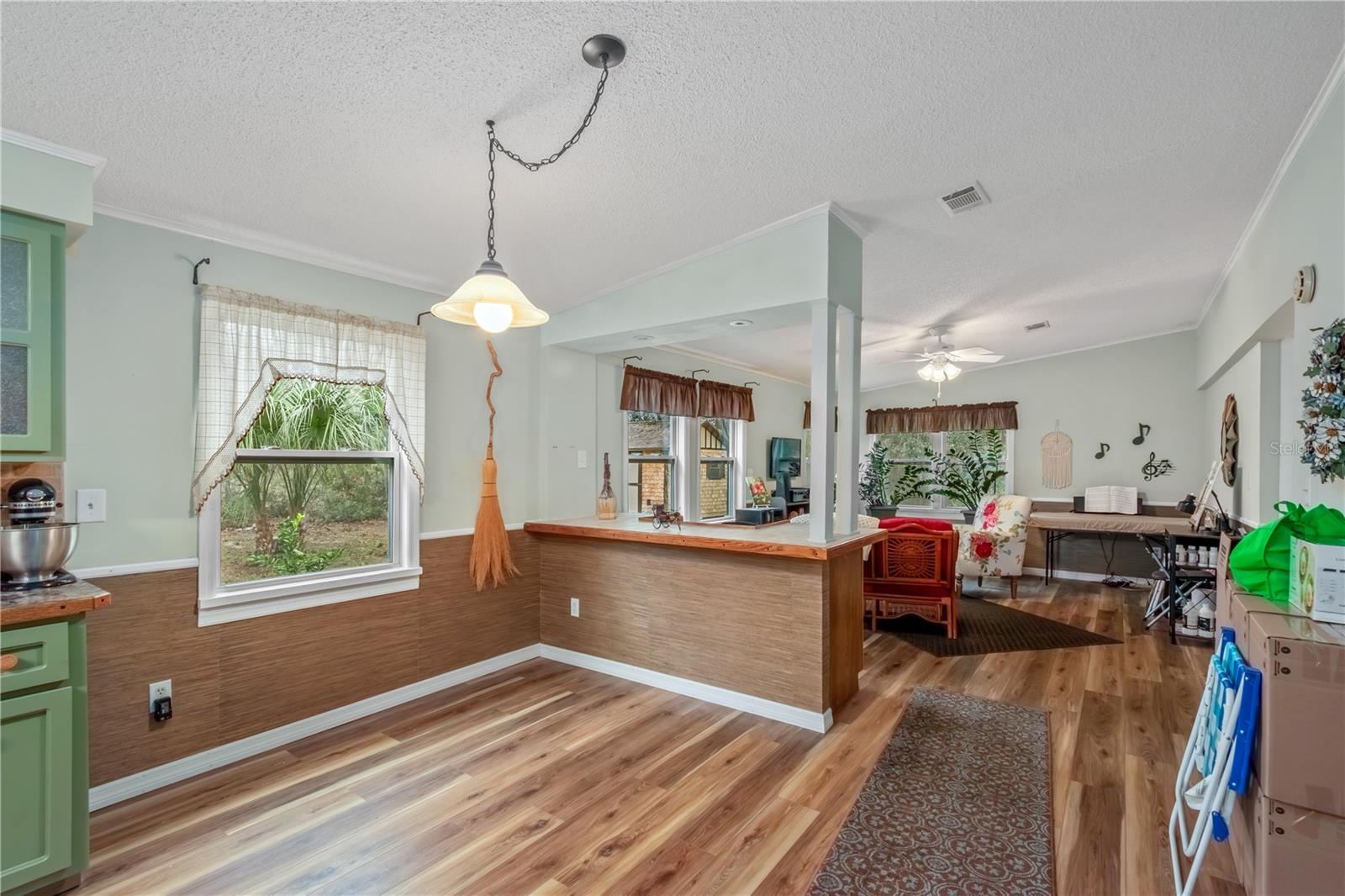 Image 14 of 41 For 112 Magnolia Street