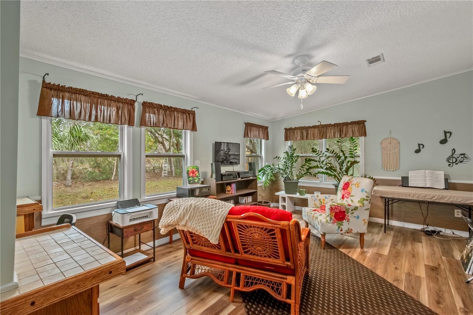 Image 15 of 41 For 112 Magnolia Street