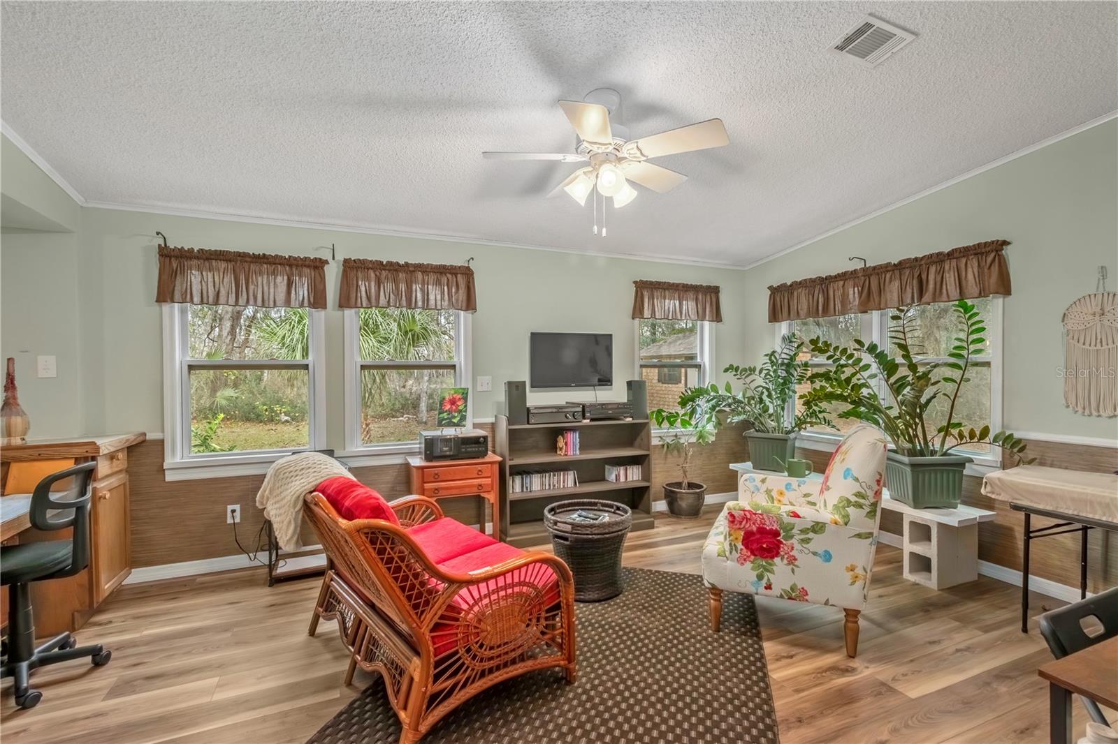 Image 16 of 41 For 112 Magnolia Street