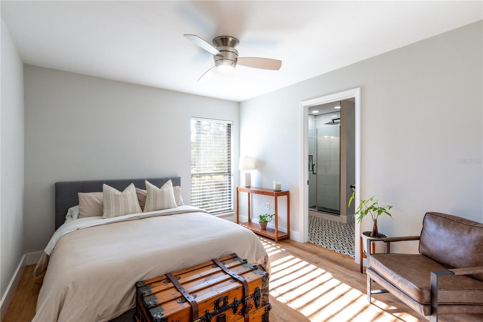 Image 19 of 37 For 10237 12th Place