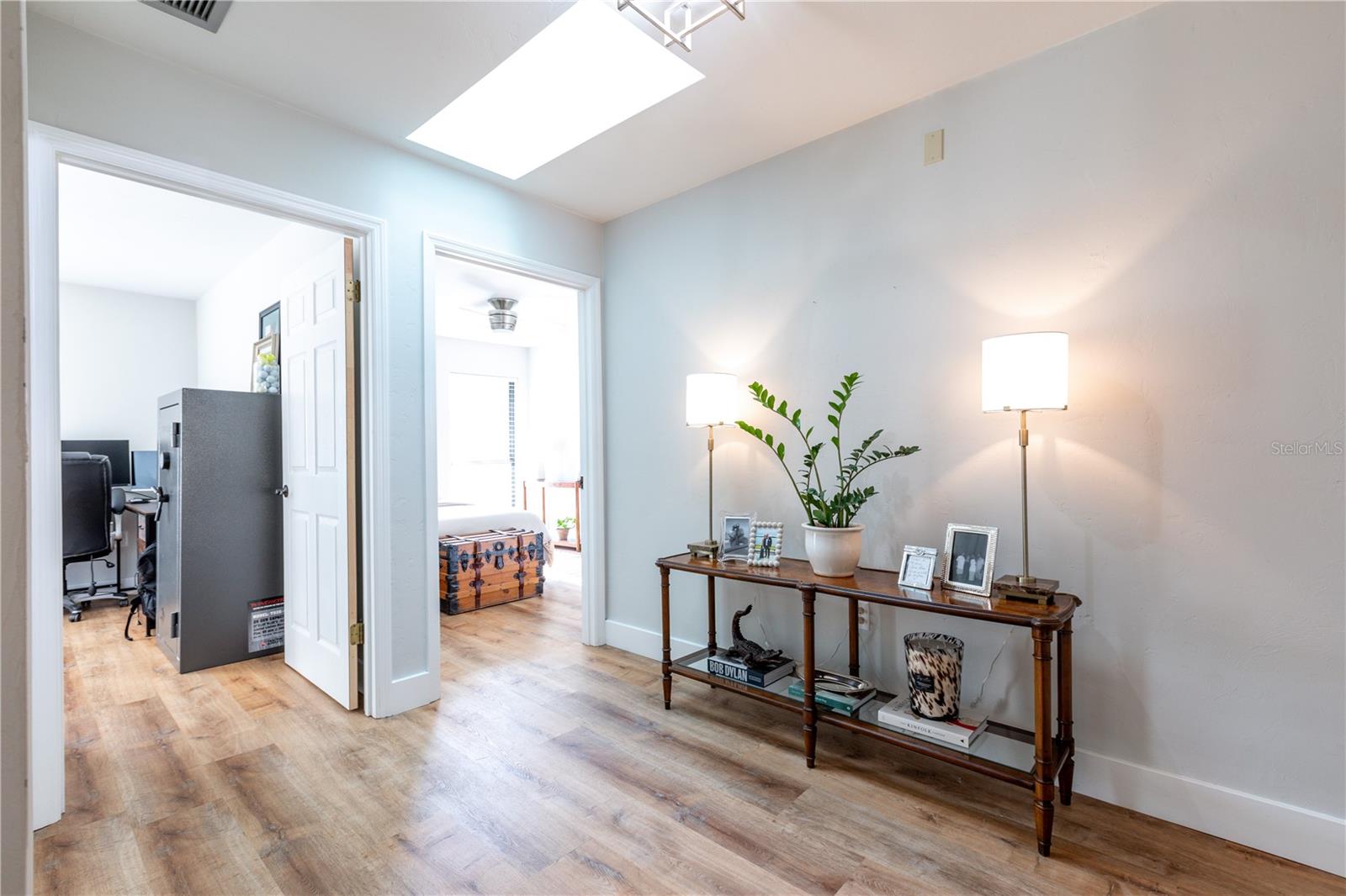 Image 22 of 37 For 10237 12th Place