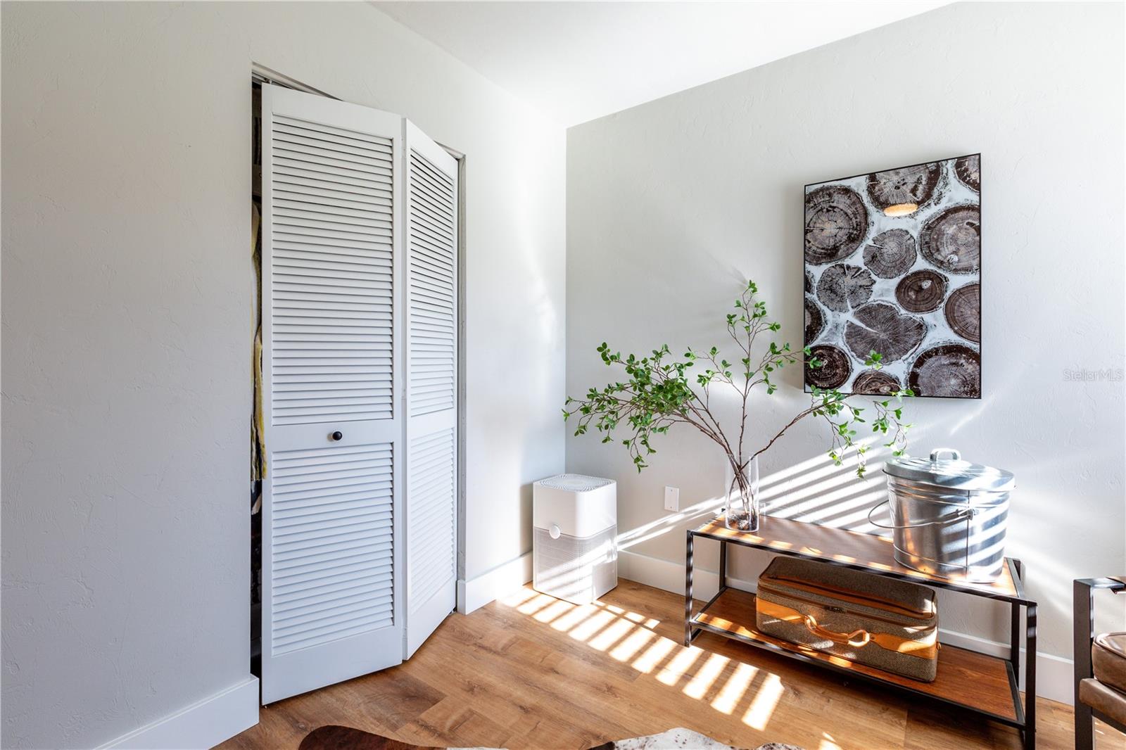 Image 24 of 37 For 10237 12th Place