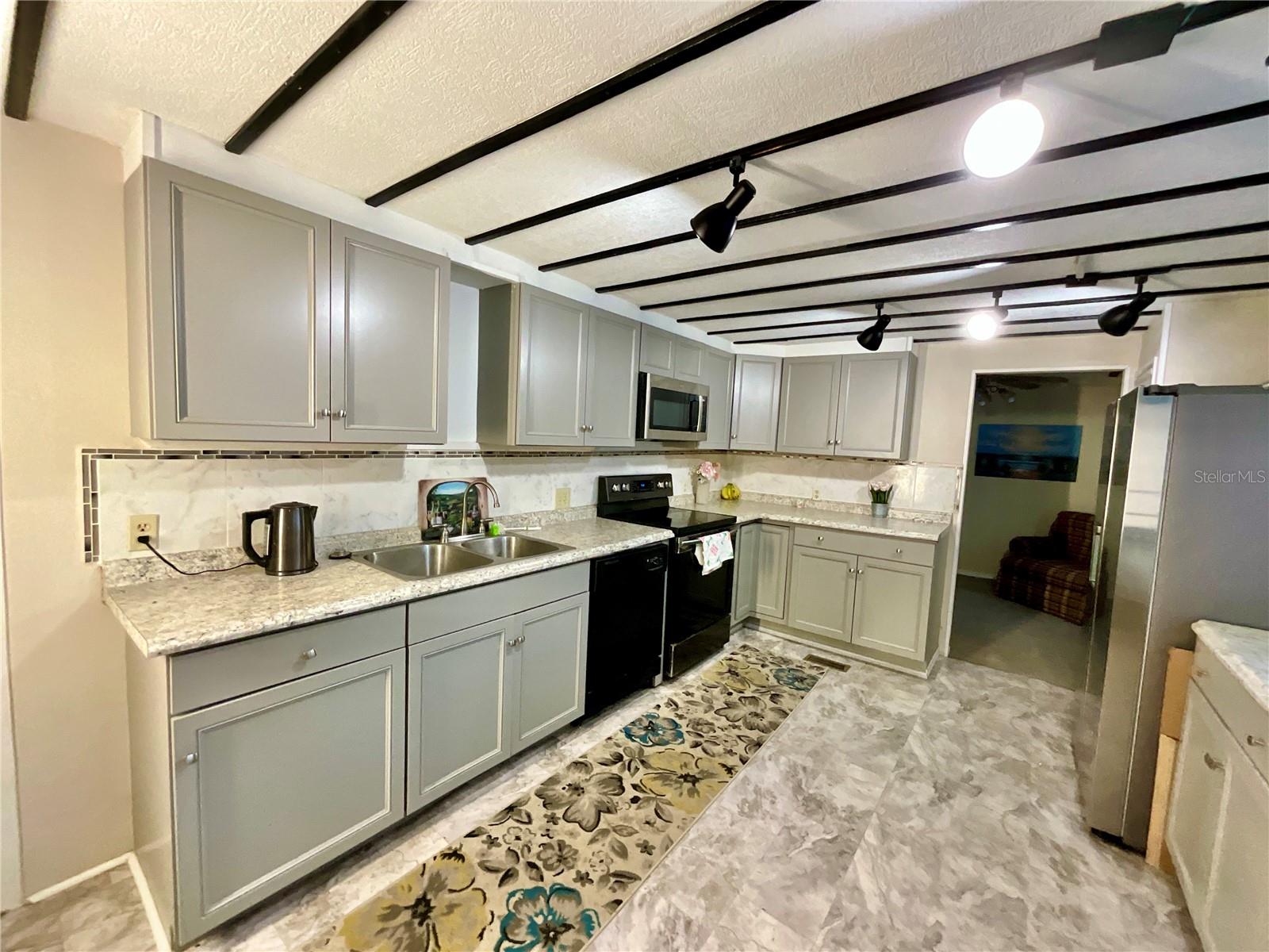 Image 7 of 54 For 109 Sandpiper Drive