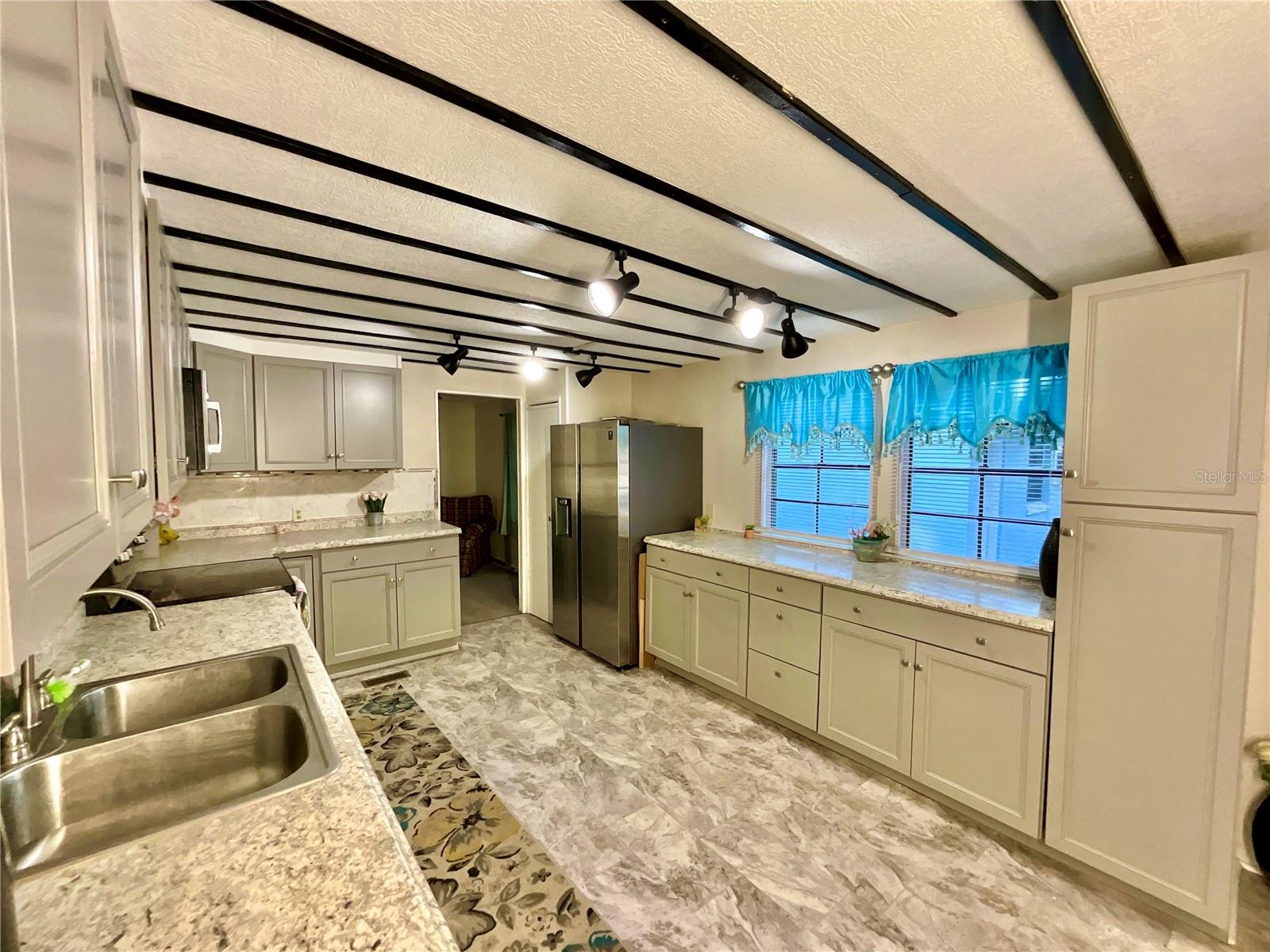 Image 8 of 54 For 109 Sandpiper Drive