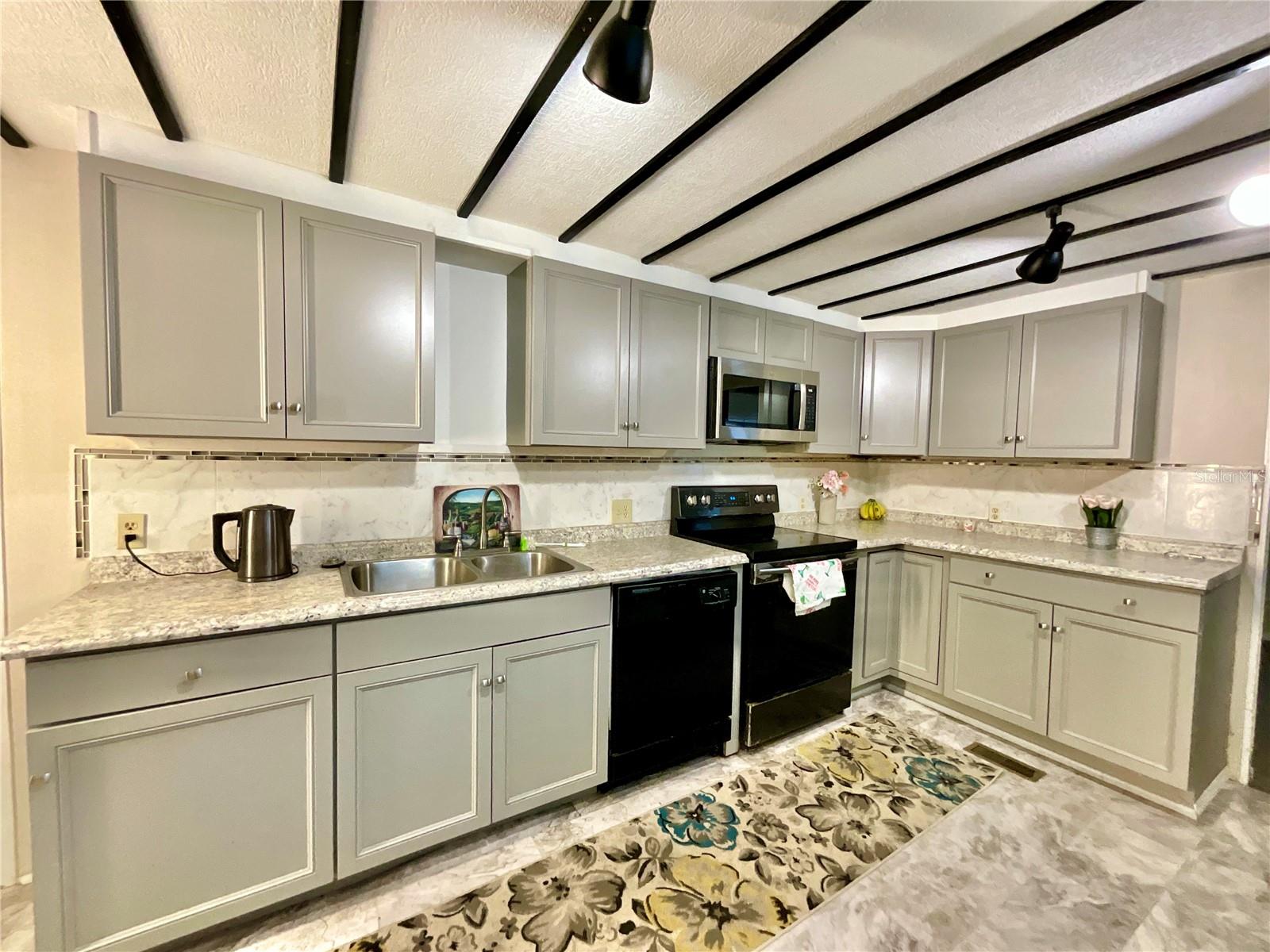 Image 9 of 54 For 109 Sandpiper Drive