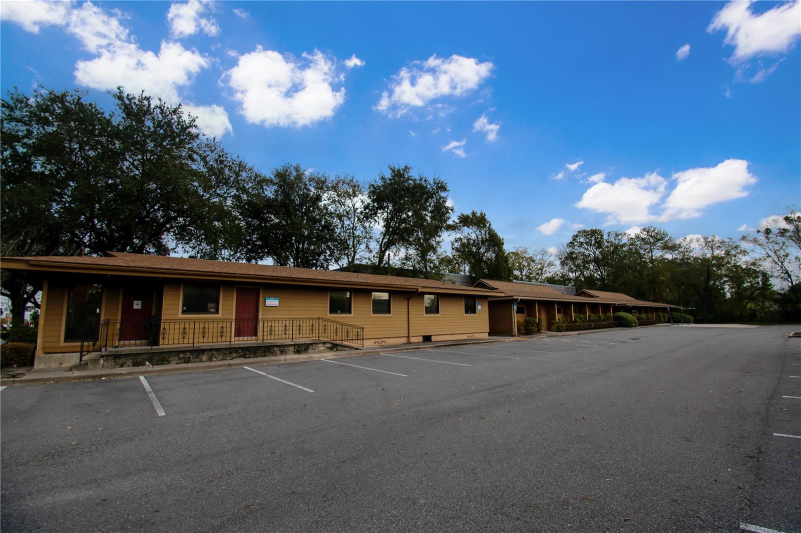 Image 21 of 25 For 949 Lane Avenue S