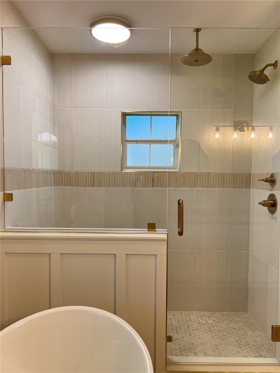 Image 28 of 51 For 15125 87th Avenue