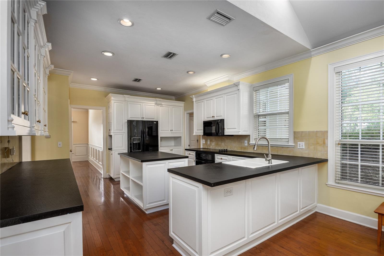 Image 20 of 65 For 4509 53rd Street