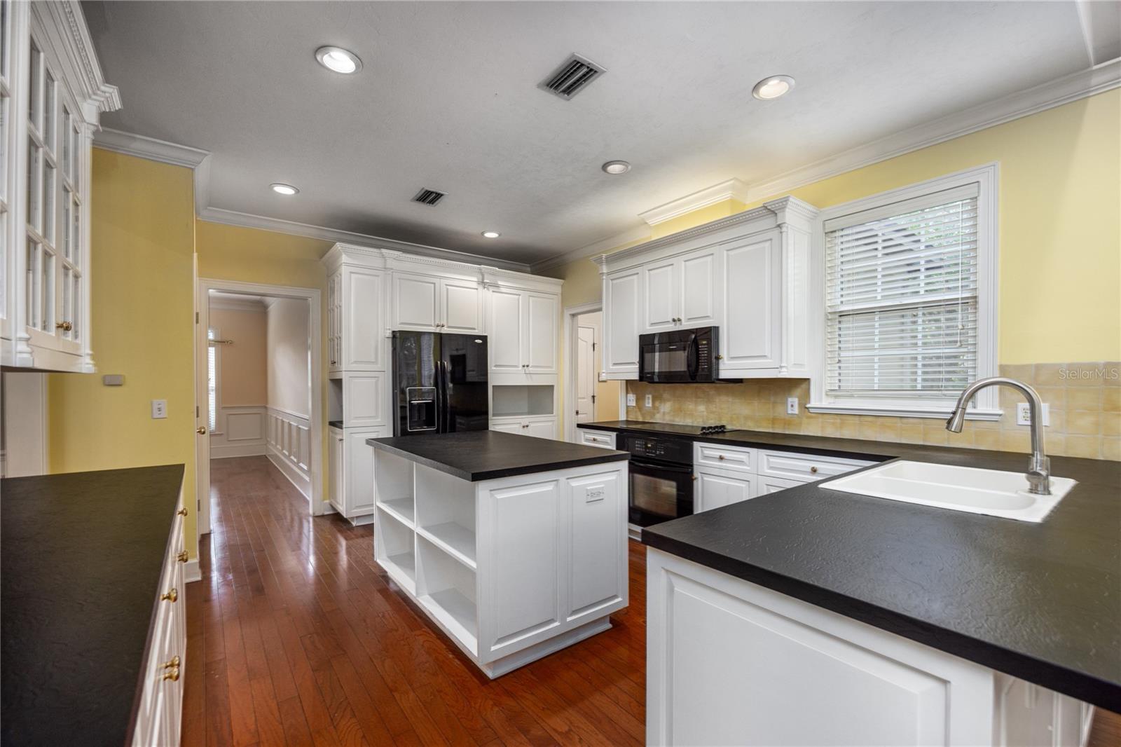 Image 21 of 65 For 4509 53rd Street