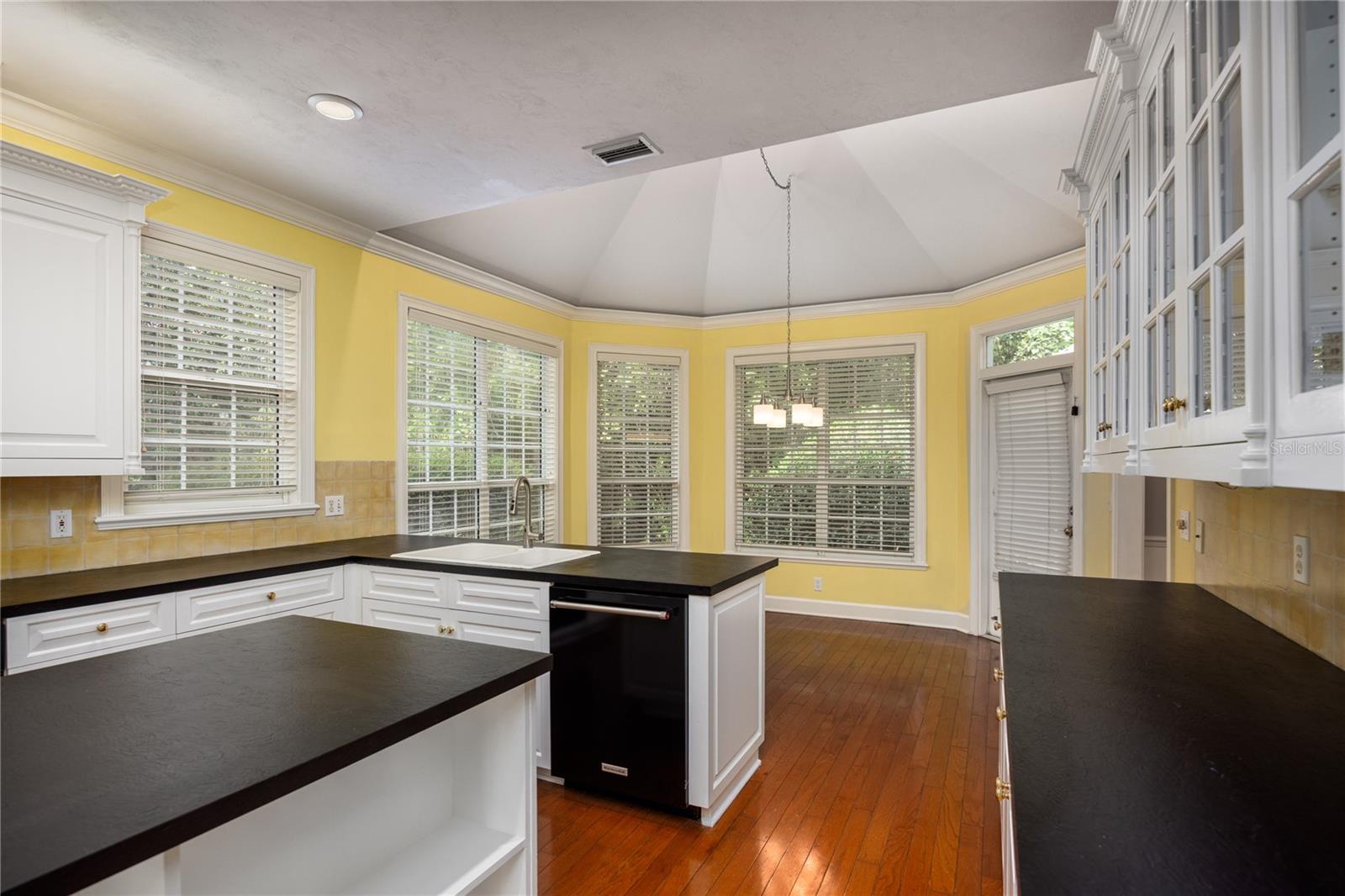 Image 22 of 65 For 4509 53rd Street