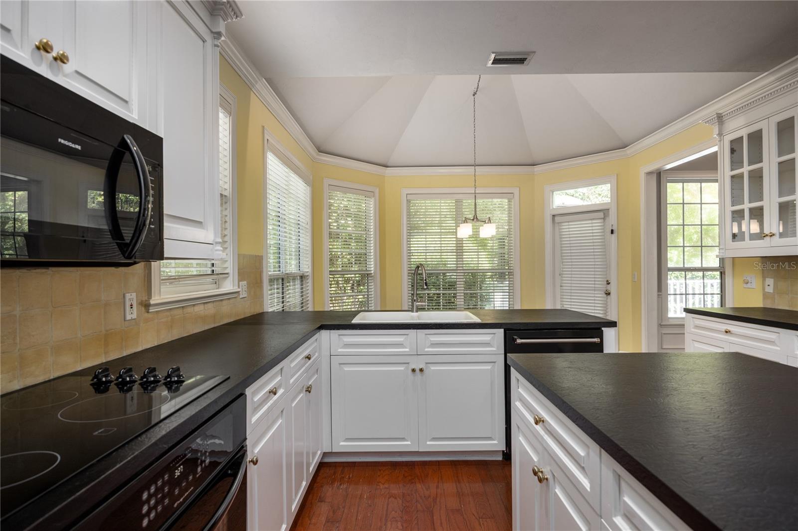 Image 28 of 65 For 4509 53rd Street