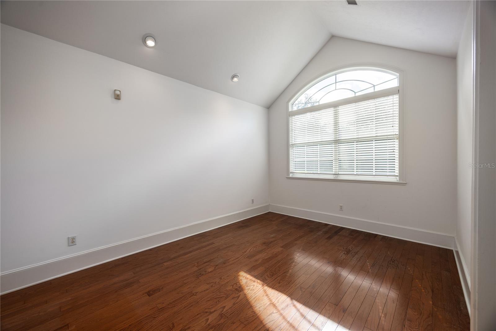 Image 9 of 65 For 4509 53rd Street