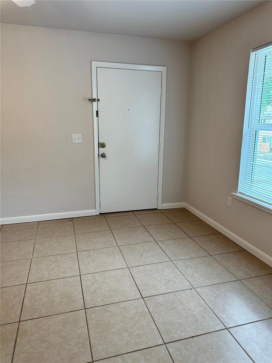 Image 5 of 14 For 2220 39th Way C