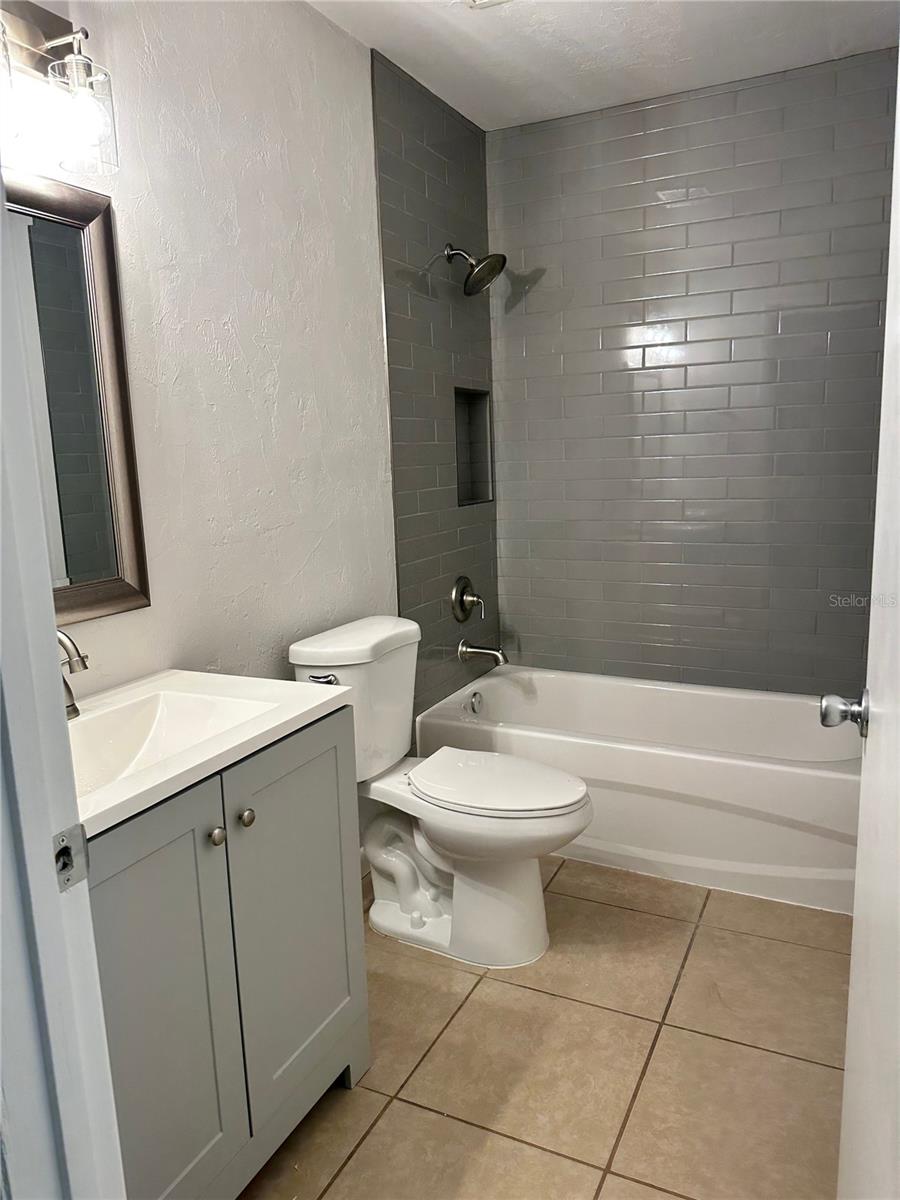 Image 8 of 14 For 2220 39th Way C