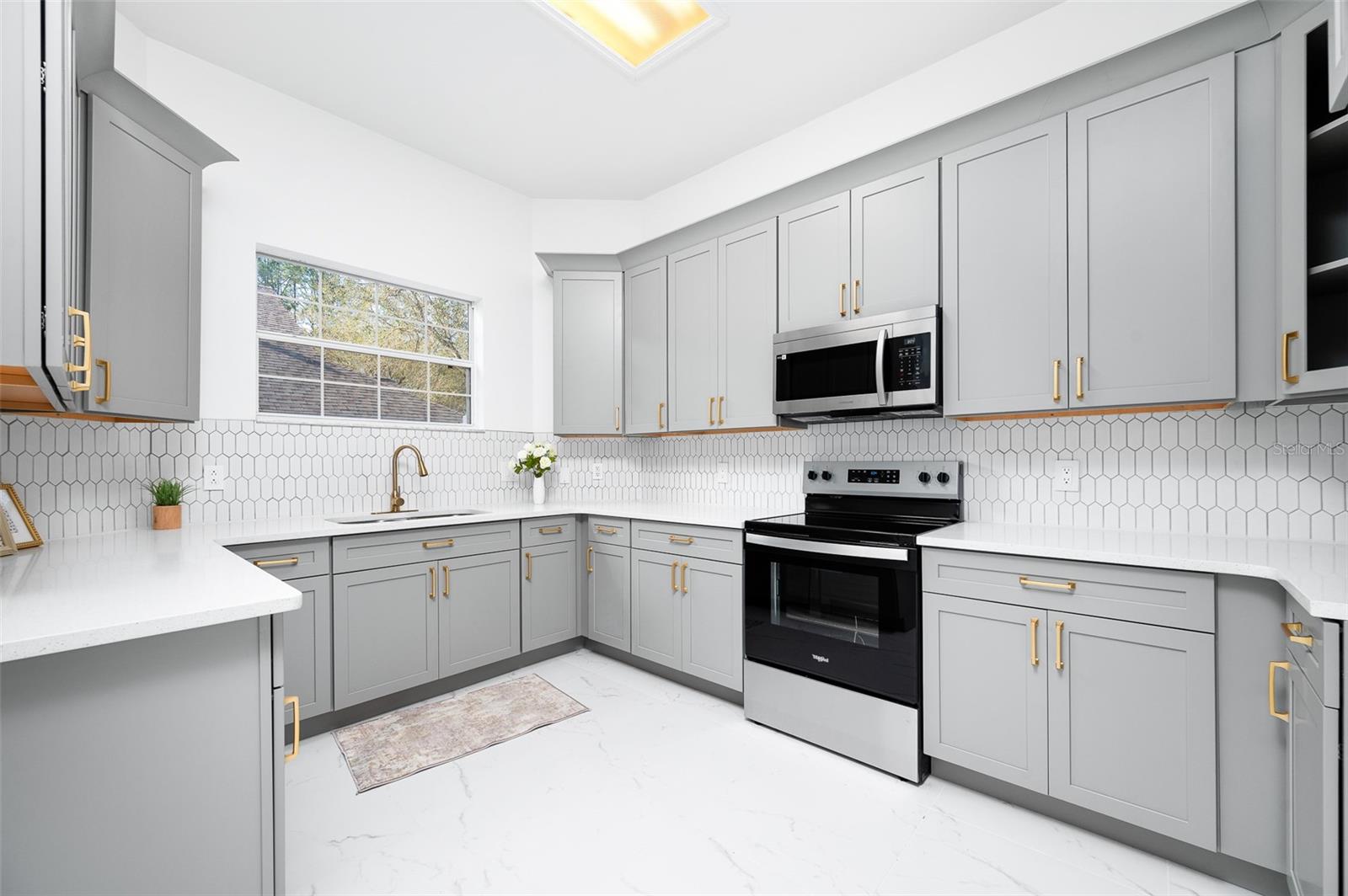 Image 11 of 45 For 9405 31st Lane