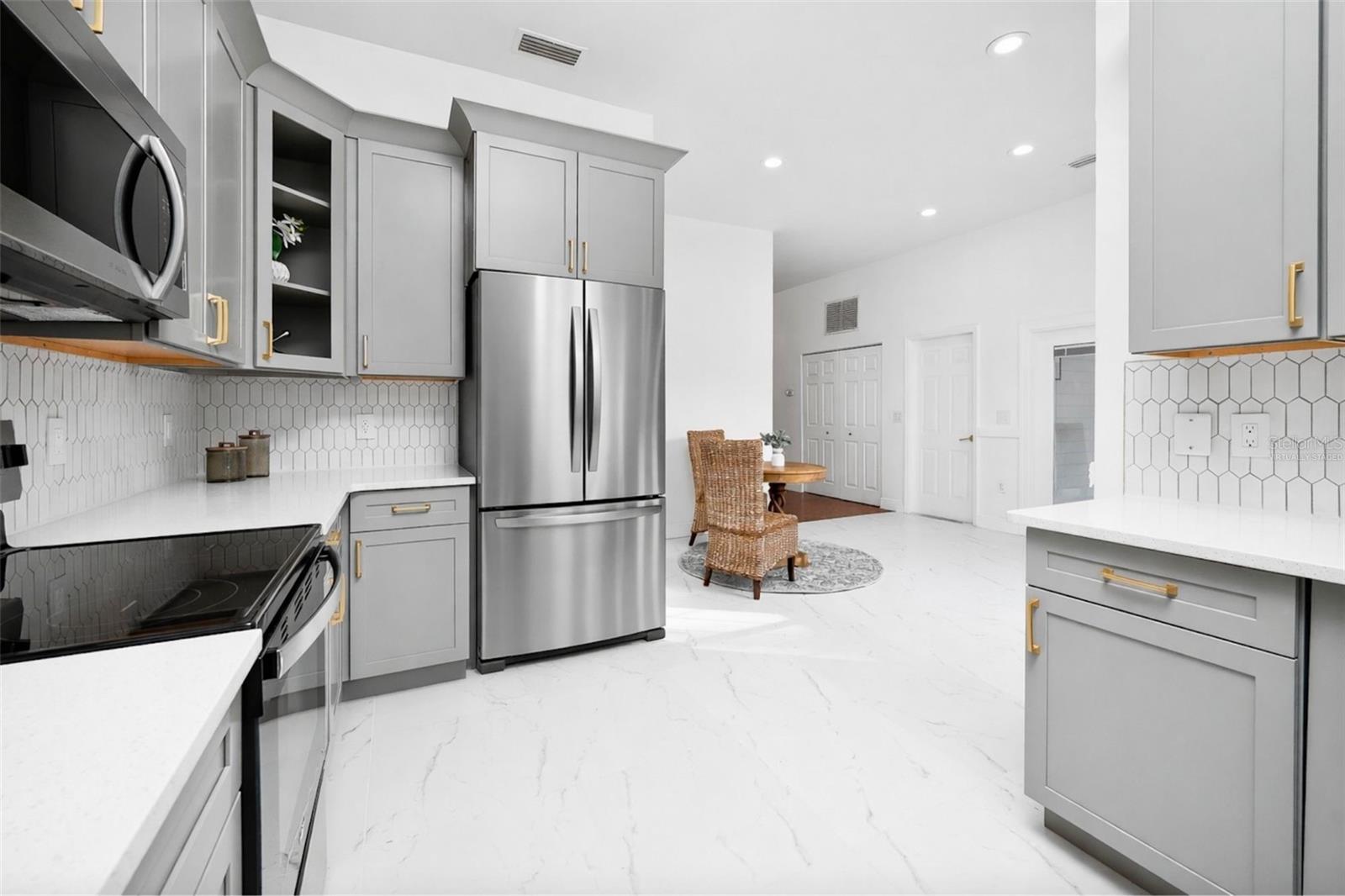 Image 14 of 45 For 9405 31st Lane